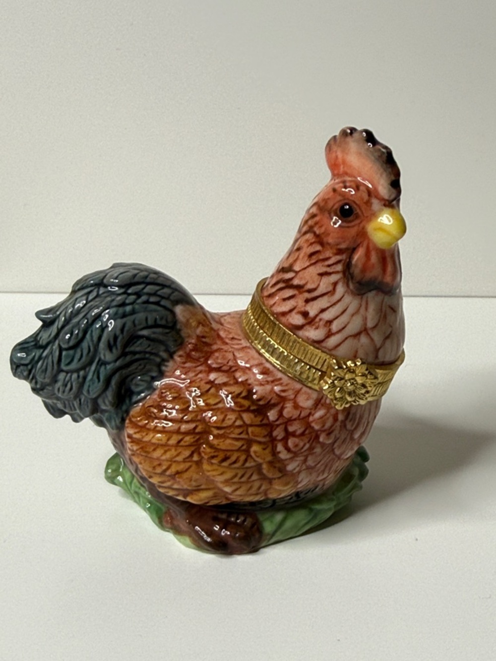 Vintage Decorative Ceramic Hen chicken farmhouse trinket box jewelry Figurine